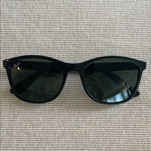 Ray-Ban Classic Black Sunglasses